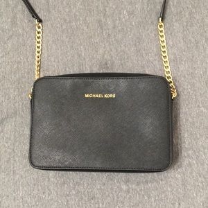 Michael kors crossbody bag authentic